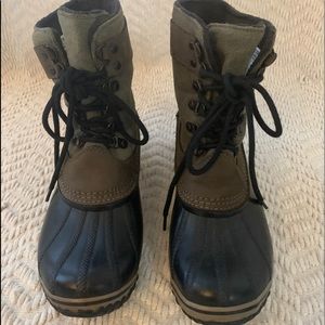 Olive green winter boots